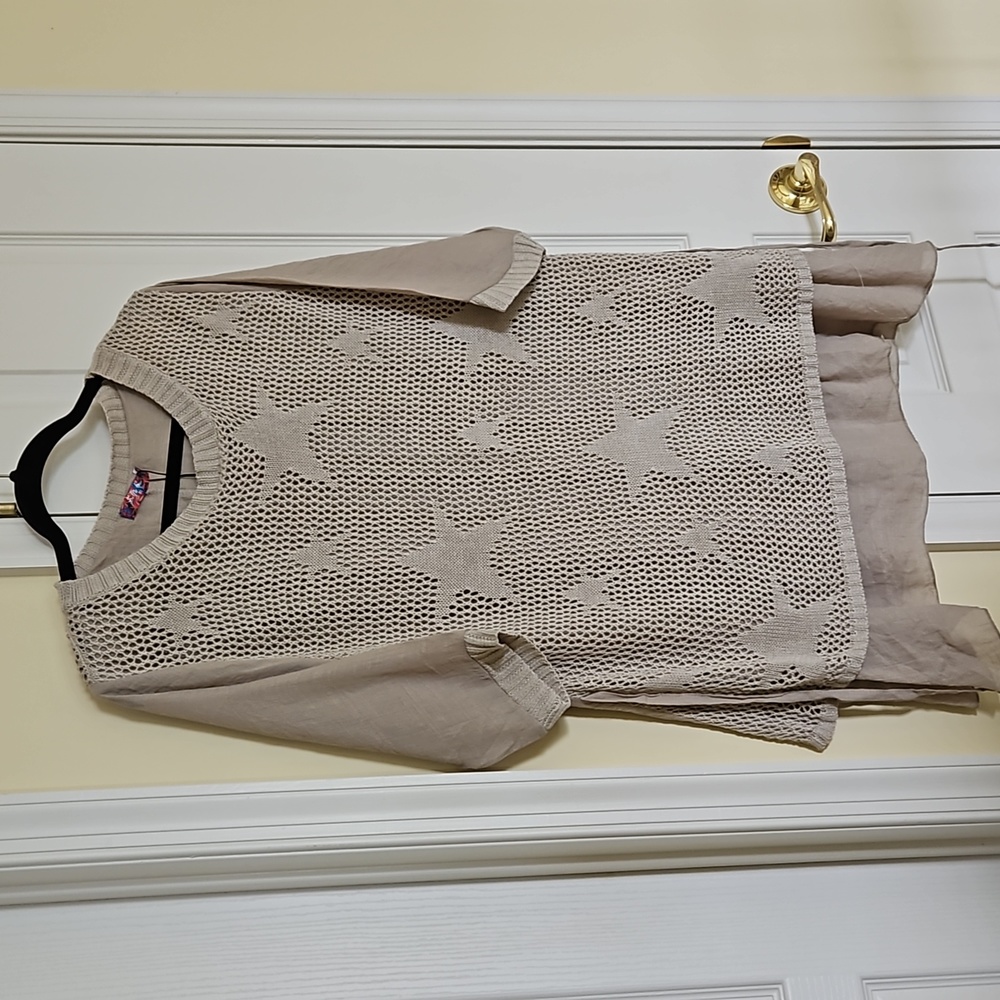 Selfie couture short sleeve khaki top